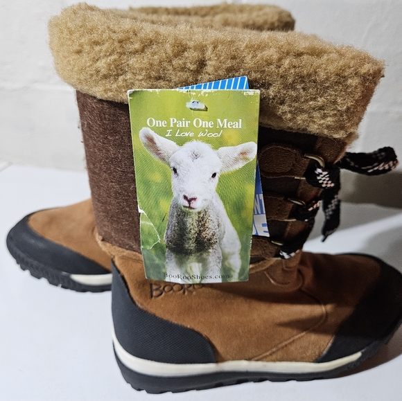 BooRoo womens Size 7 suede boots - Picture 3 of 5